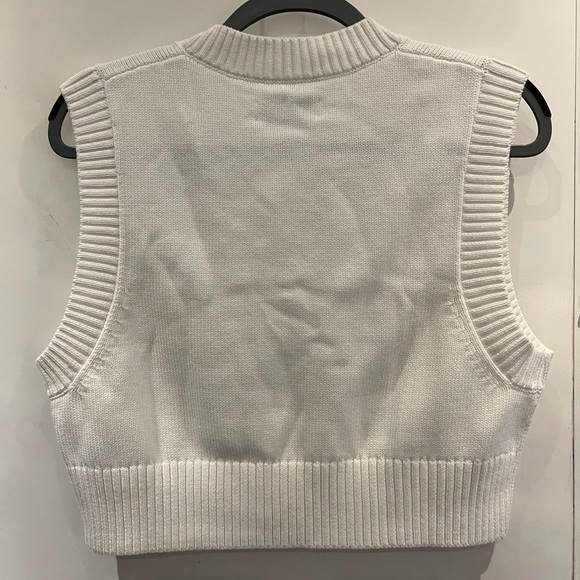 Aritzia TNA Marcy Cropped Vest - Picture 3 of 5